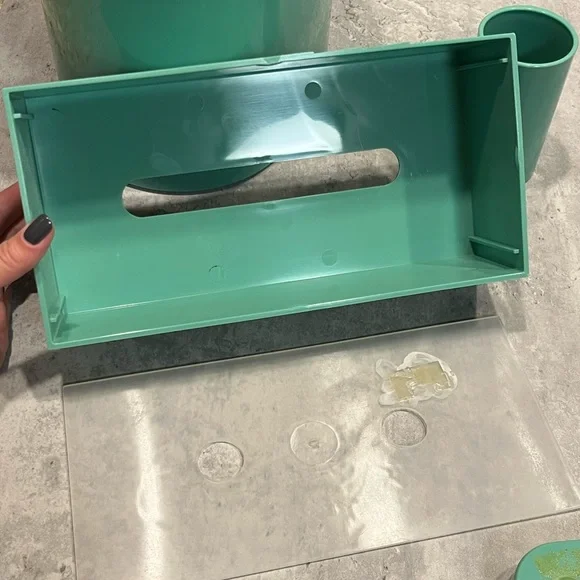 Vintage seafoam teal plastic bathroom accessories waste bin cup soap dish tissue - Picture 9 of 16